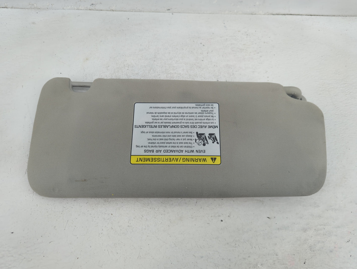 2020-2022 Kia Telluride Sun Visor Shade Replacement Driver Left Mirror Fits Fits 2020 2021 2022 OEM Used Auto Parts - Oemuse
