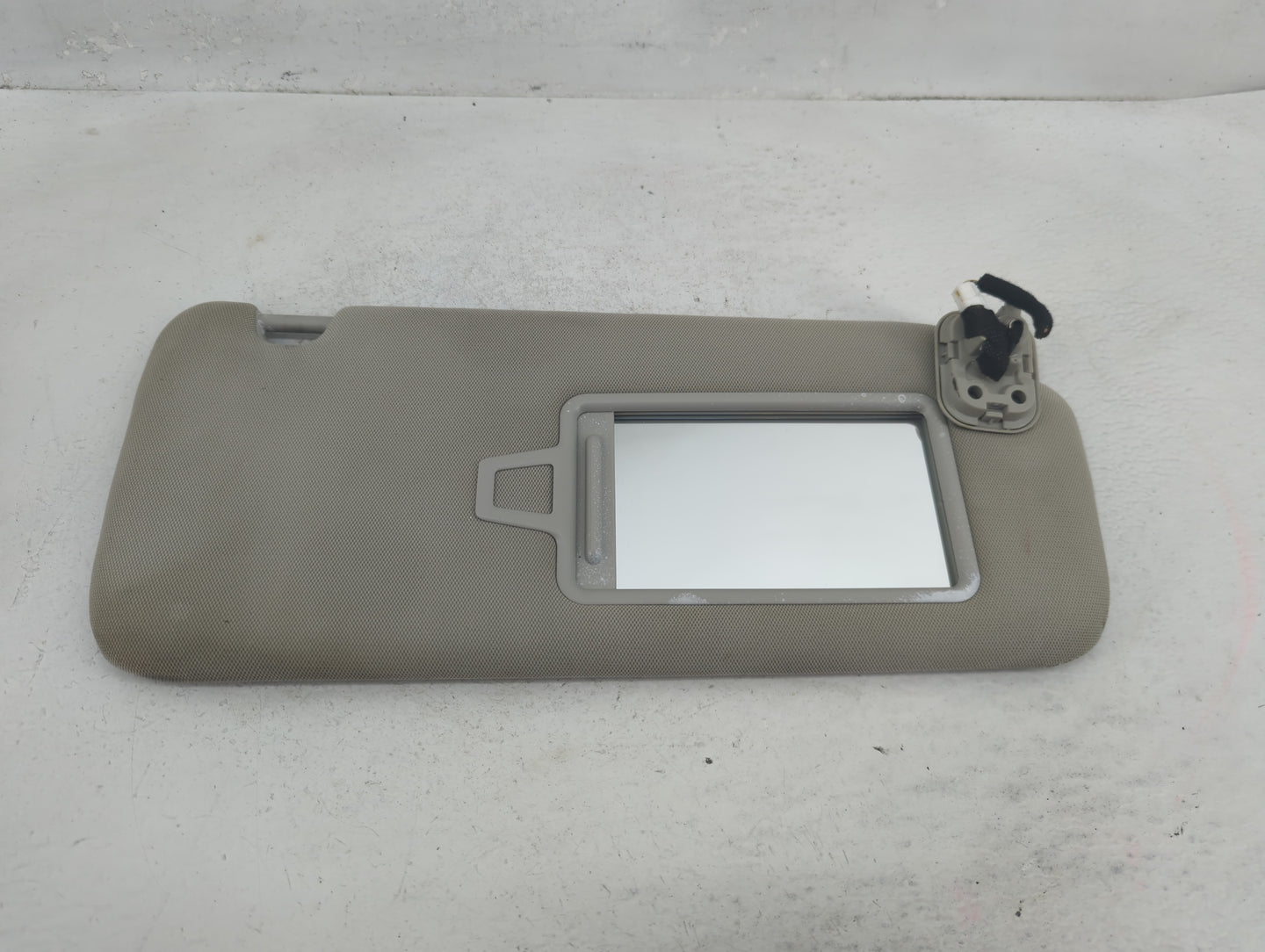 2020-2022 Kia Telluride Sun Visor Shade Replacement Passenger Right Mirror Fits Fits 2020 2021 2022 OEM Used Auto Parts - Oe