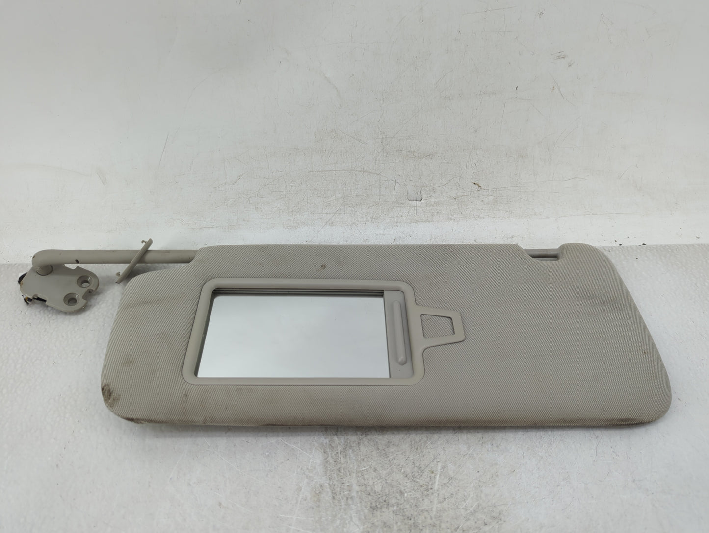 2020-2022 Kia Telluride Sun Visor Shade Replacement Passenger Right Mirror Fits Fits 2020 2021 2022 OEM Used Auto Parts - Oe