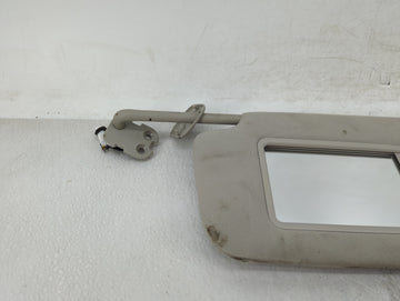 2020-2022 Kia Telluride Sun Visor Shade Replacement Passenger Right Mirror Fits Fits 2020 2021 2022 OEM Used Auto Parts