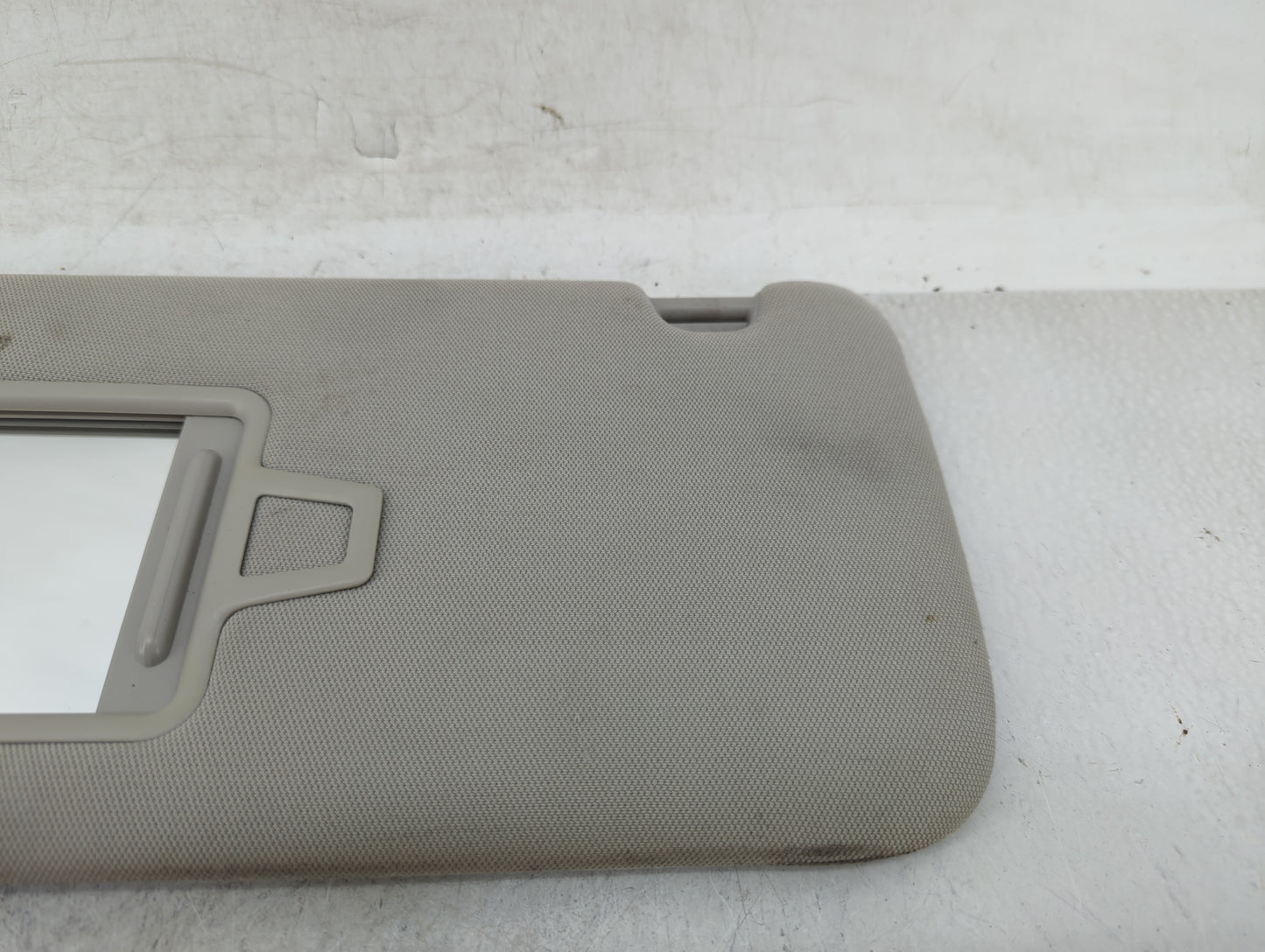 2020-2022 Kia Telluride Sun Visor Shade Replacement Passenger Right Mirror Fits Fits 2020 2021 2022 OEM Used Auto Parts - Oe