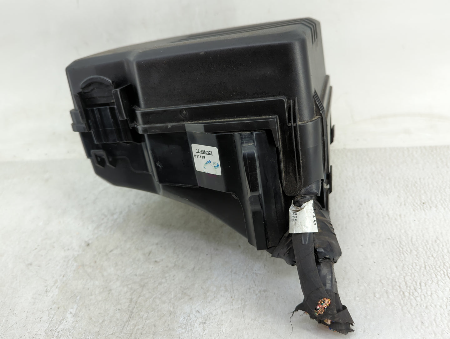 2020-2022 Kia Telluride Fusebox Fuse Box Panel Relay Module Fits Fits 2020 2021 2022 OEM Used Auto Parts - Oemusedautoparts1
