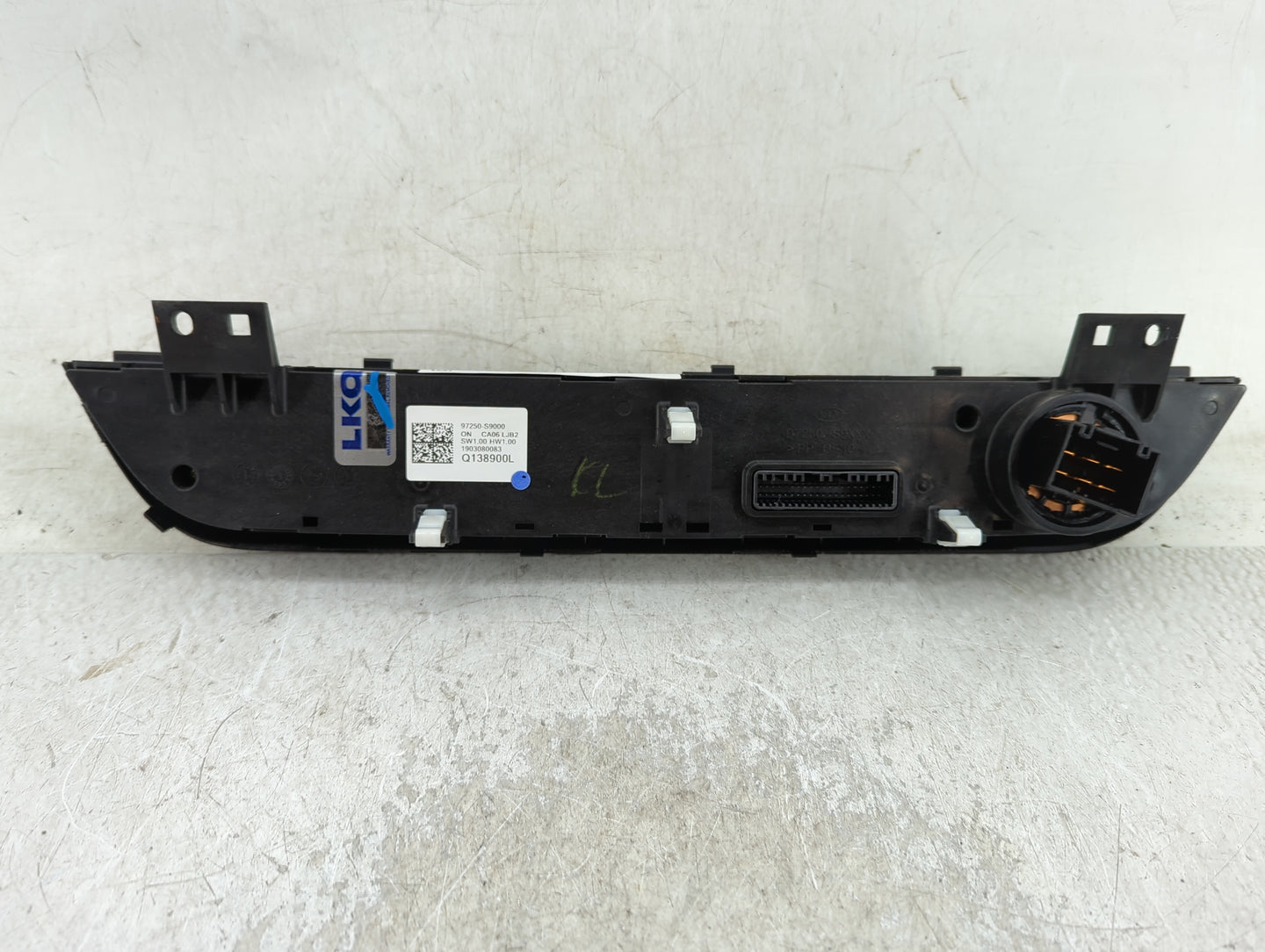 2020-2022 Kia Telluride Climate Control Module Temperature AC/Heater Replacement P/N:97250-S9000 Fits Fits 2020 2021 2022 OE