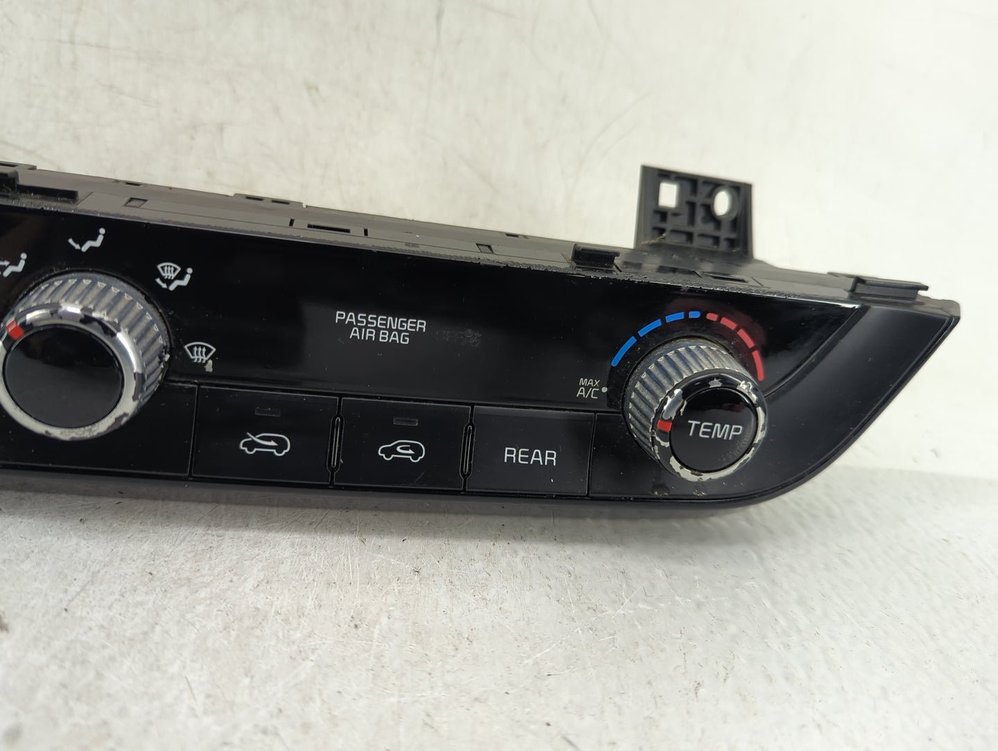 2020-2022 Kia Telluride Climate Control Module Temperature AC/Heater Replacement P/N:97250-S9000 Fits Fits 2020 2021 2022 OE
