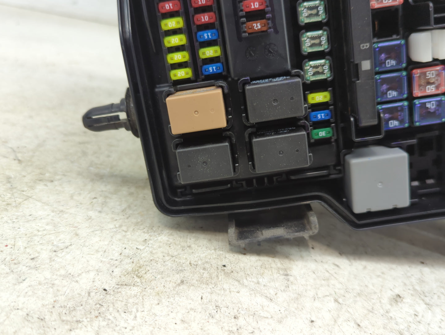 2020-2022 Kia Telluride Fusebox Fuse Box Panel Relay Module P/N:91210S9130QA 18980-10001 Fits Fits 2020 2021 2022 OEM Used A