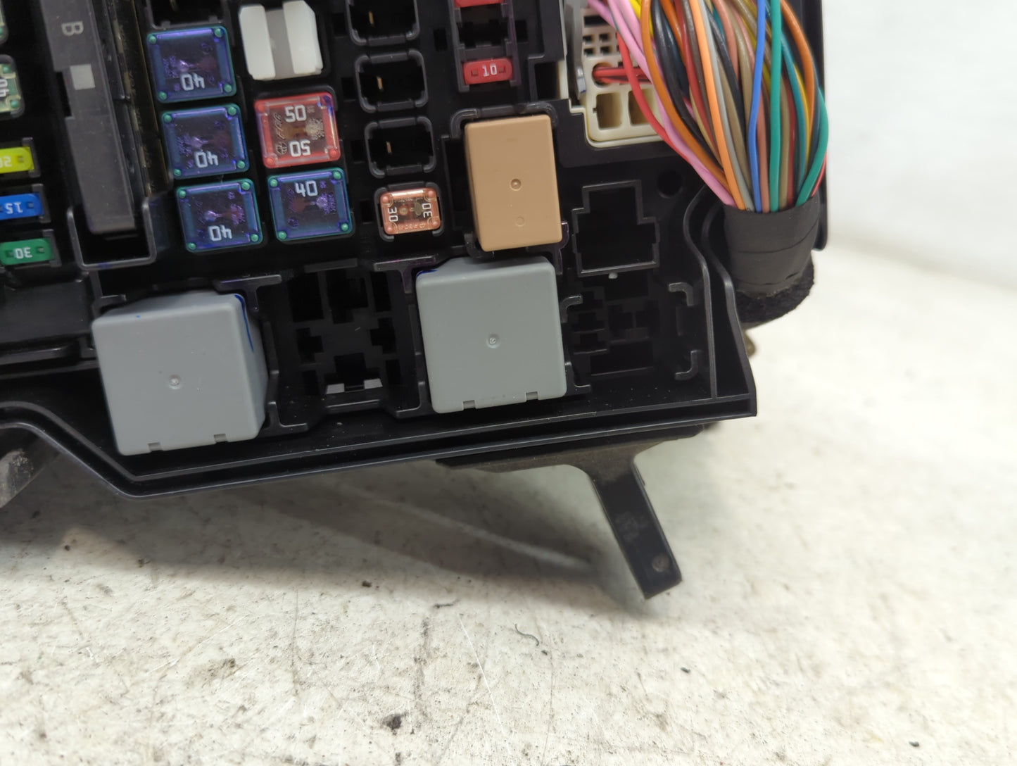2020-2022 Kia Telluride Fusebox Fuse Box Panel Relay Module P/N:91210S9130QA 18980-10001 Fits Fits 2020 2021 2022 OEM Used A