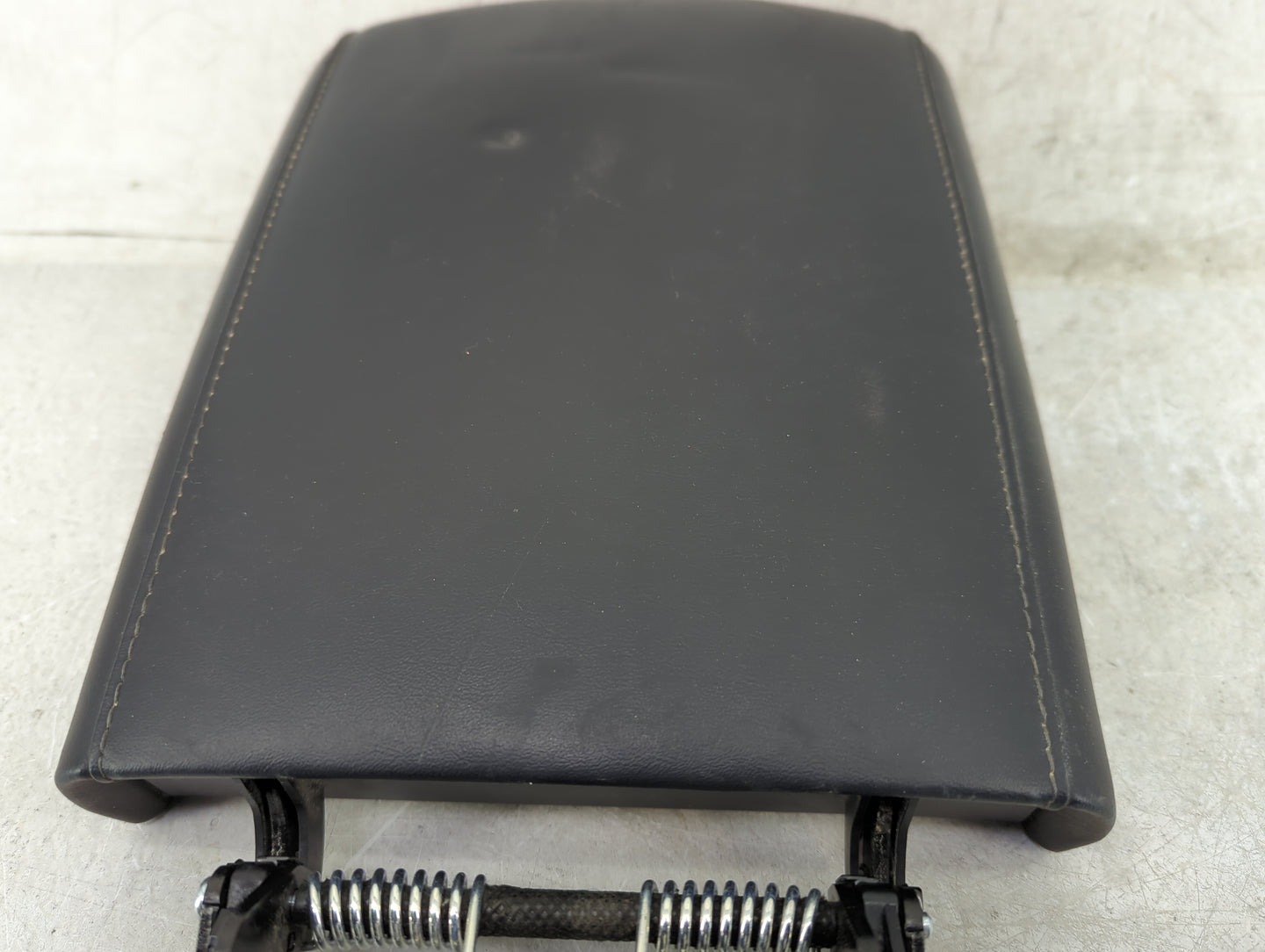 2020 Kia Telluride Center Console Armrest Cover Lid Fits OEM Used Auto Parts - Oemusedautoparts1.com