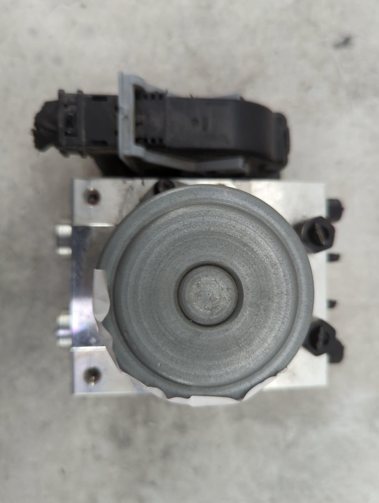 2020-2022 Kia Telluride ABS Pump Control Module Replacement P/N:S9589-32840 Fits Fits 2020 2021 2022 OEM Used Auto Parts - O