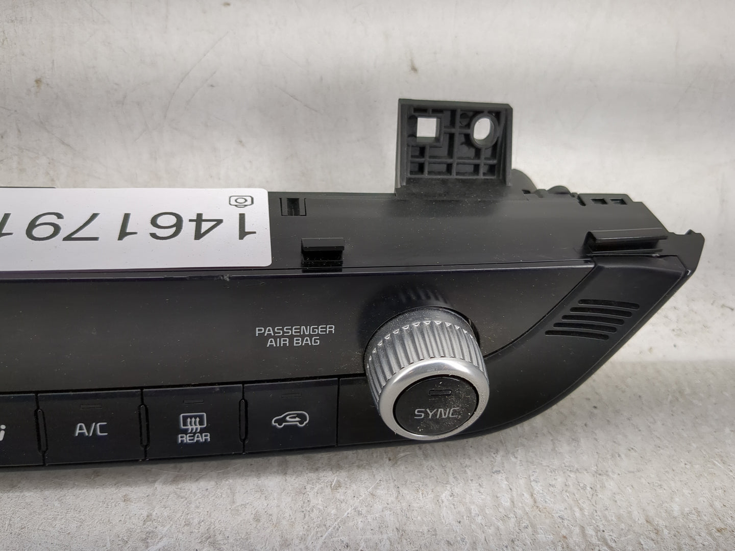 2020-2022 Kia Telluride Climate Control Module Temperature AC/Heater Replacement P/N:97250-S9300 Fits Fits 2020 2021 2022 OE