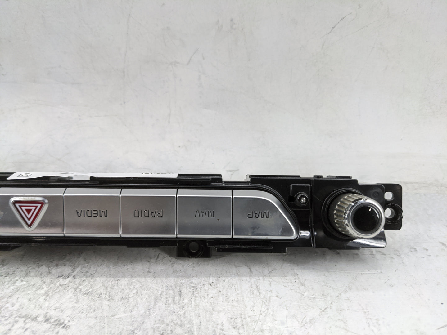 2020-2022 Kia Telluride Radio Control Panel 1478322 - Oemusedautoparts1.com