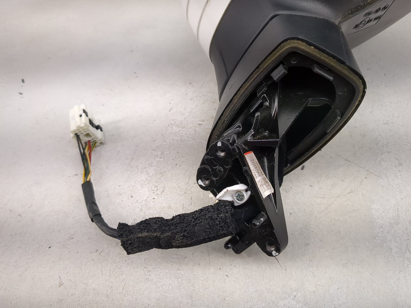 2020-2022 Kia Telluride Passenger Side View Mirror - Right Door Mirror OEM Used - Oemusedautoparts1.com