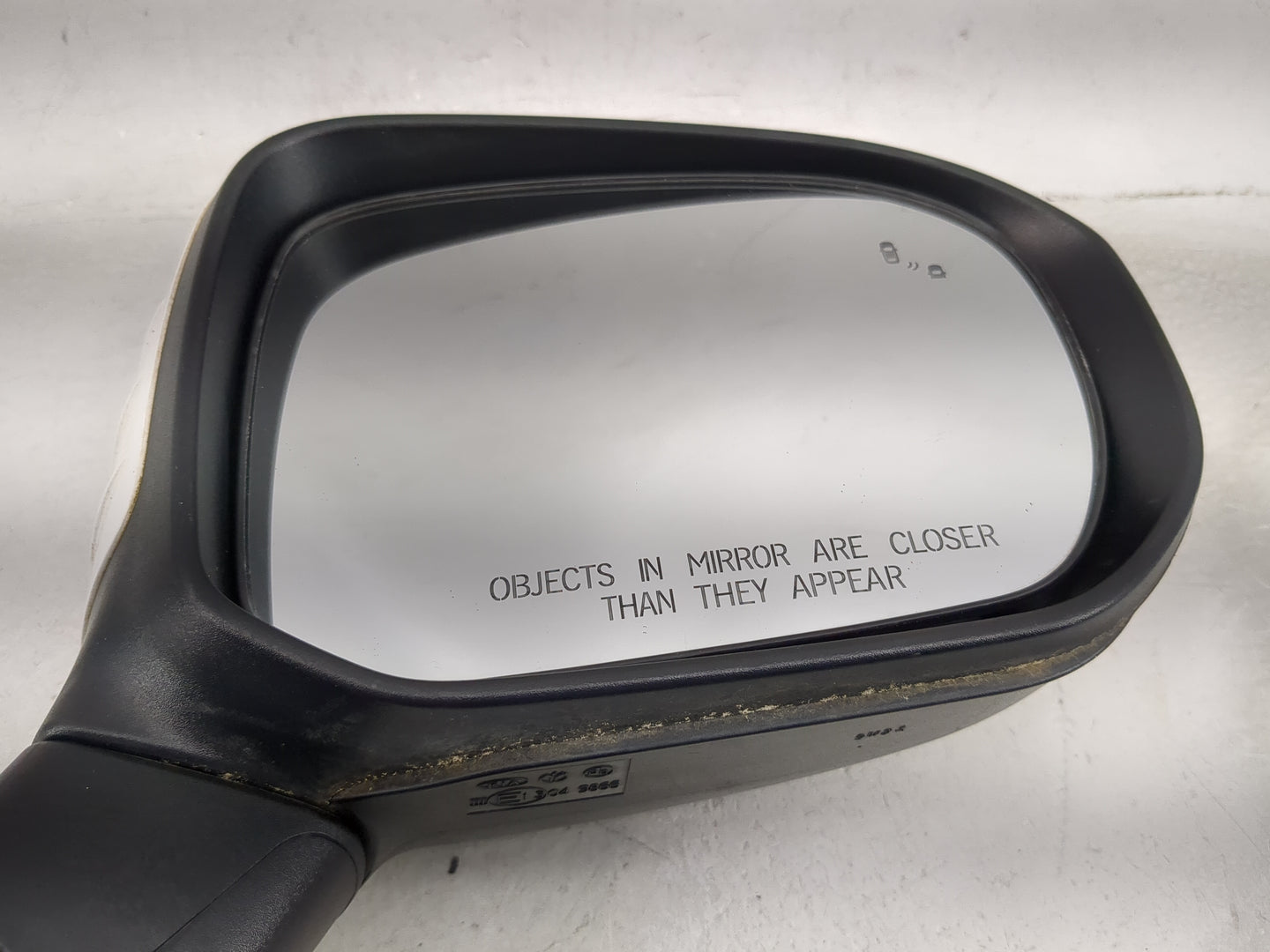 2020-2022 Kia Telluride Passenger Side View Mirror - Right Door Mirror OEM Used - Oemusedautoparts1.com