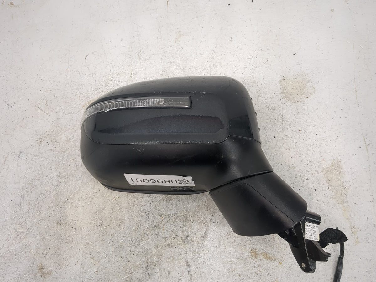 2020-2022 Kia Telluride Passenger Side View Mirror - Right Door Mirror OEM Used - Oemusedautoparts1.com