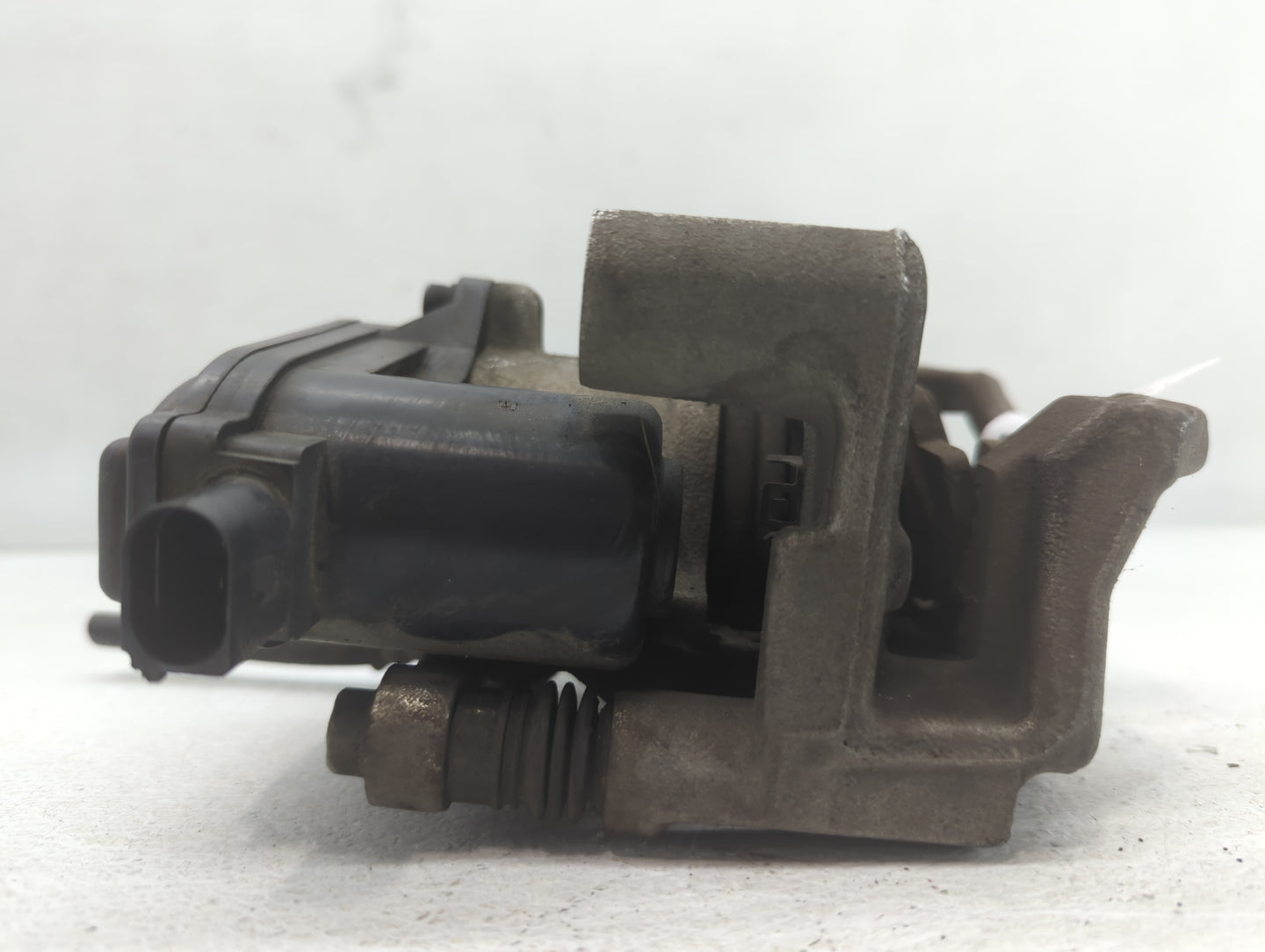 2020-2022 Kia Telluride Front Passenger Right Brake Caliper 701503 - Oemusedautoparts1.com