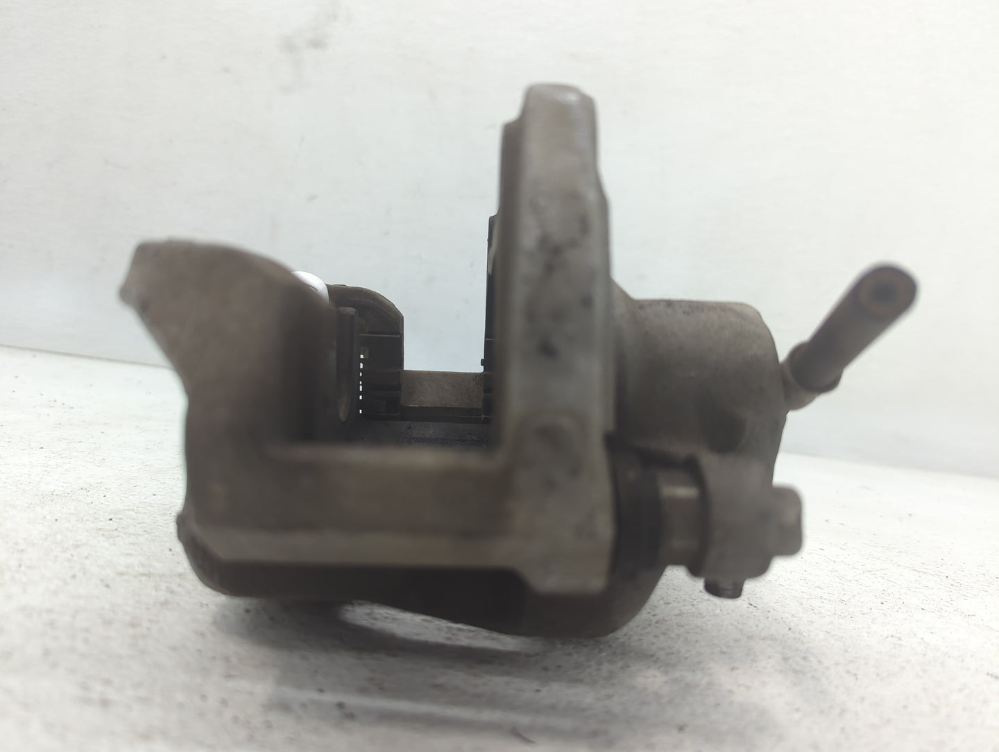 2020-2022 Kia Telluride Front Driver Left Brake Caliper - Oemusedautoparts1.com