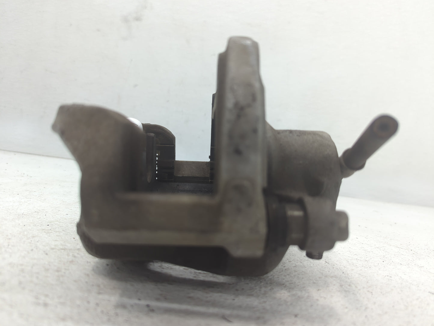 2020-2022 Kia Telluride Front Driver Left Brake Caliper - Oemusedautoparts1.com