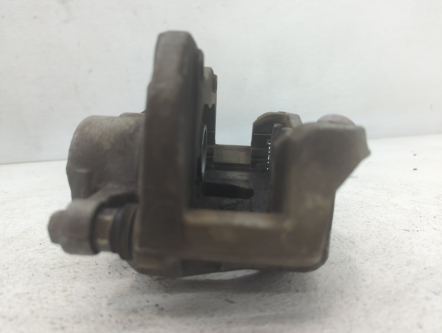 2020-2022 Kia Telluride Front Driver Left Brake Caliper - Oemusedautoparts1.com