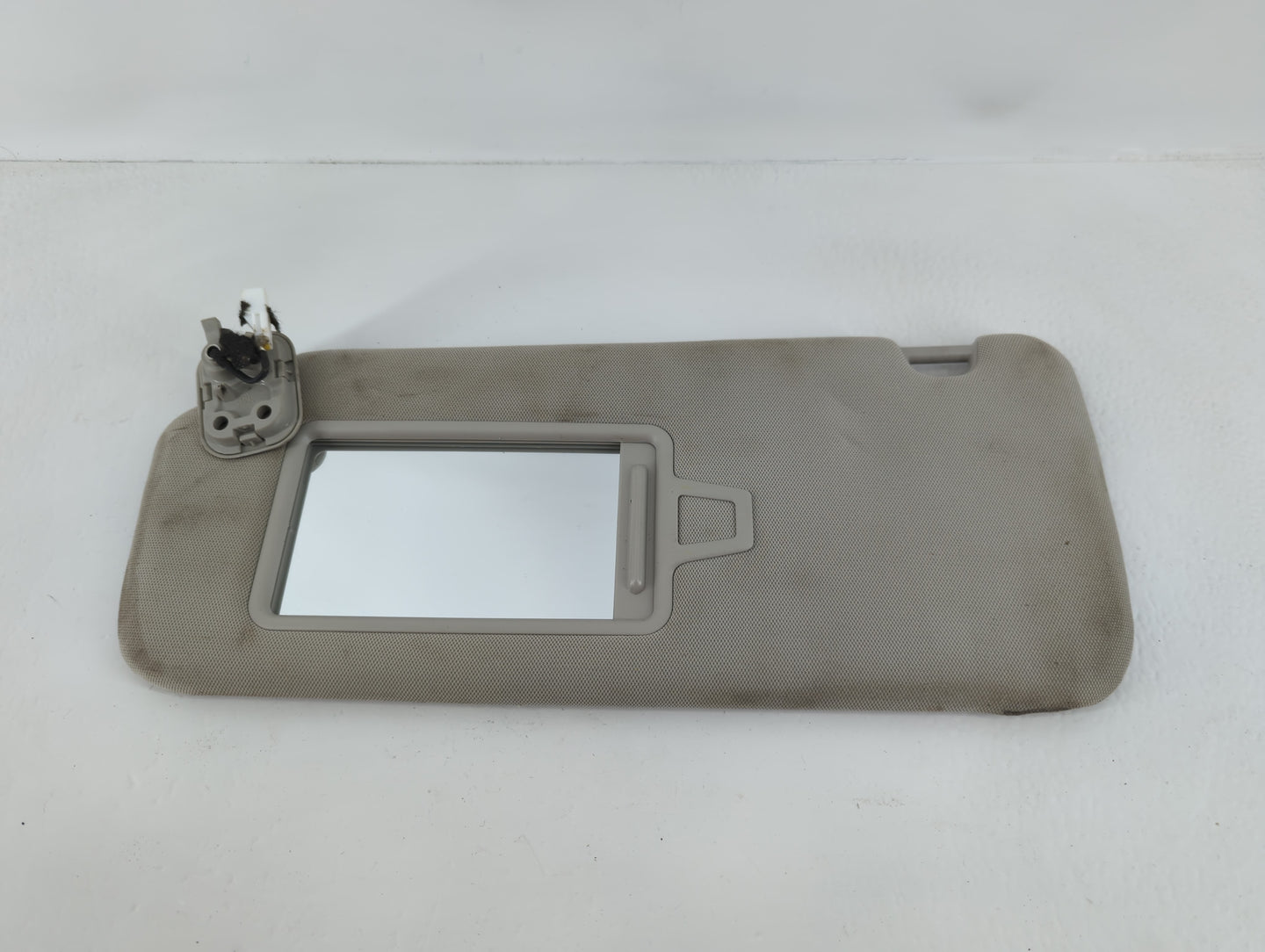 2020-2022 Kia Telluride Sun Visor Shade Replacement Passenger Right Mirror Fits Fits 2020 2021 2022 OEM Used Auto Parts - Oe