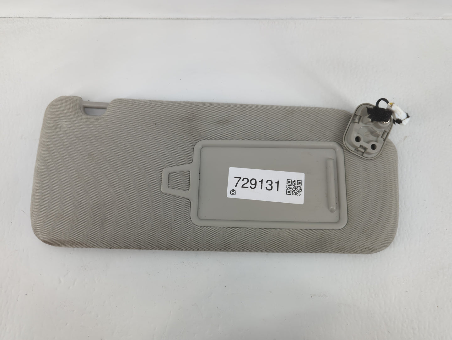 2020-2022 Kia Telluride Sun Visor Shade Replacement Driver Left Mirror Fits Fits 2020 2021 2022 OEM Used Auto Parts - Oemuse