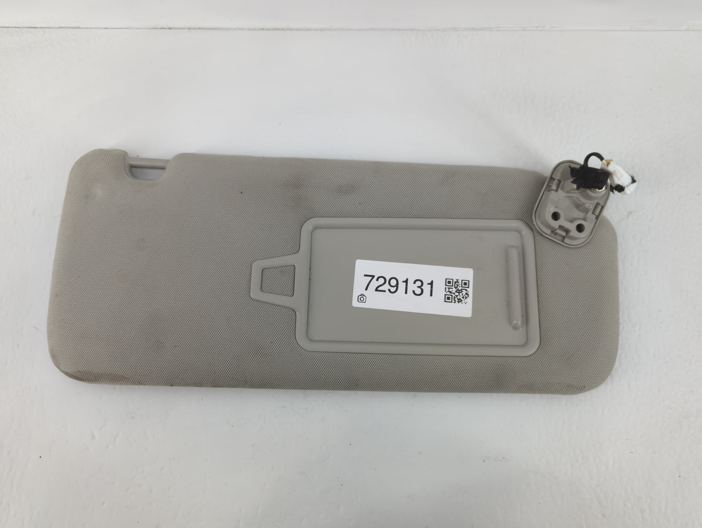 2020-2022 Kia Telluride Sun Visor Shade Replacement Driver Left Mirror Fits Fits 2020 2021 2022 OEM Used Auto Parts - Oemuse