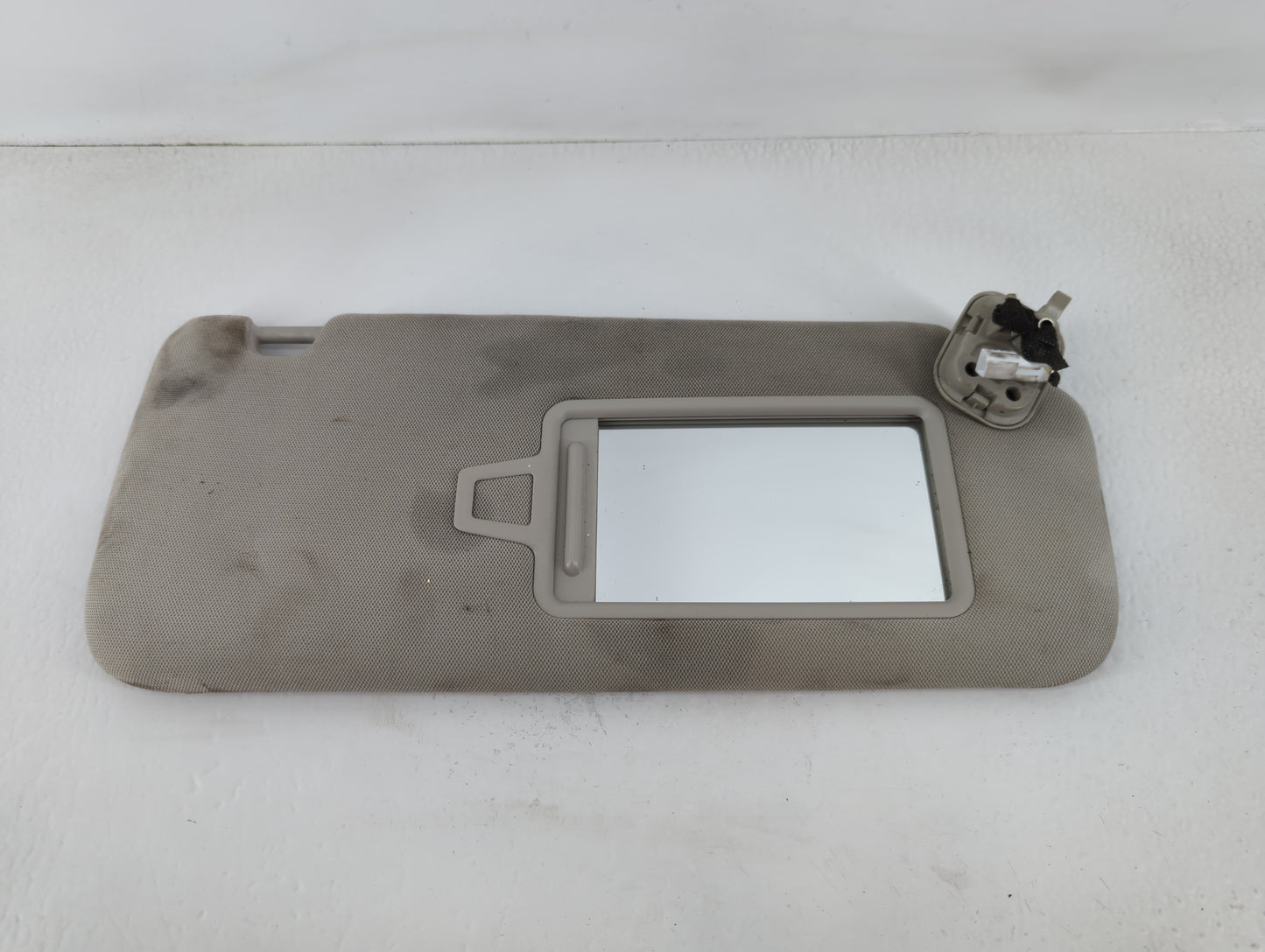 2020-2022 Kia Telluride Sun Visor Shade Replacement Passenger Right Mirror Fits Fits 2020 2021 2022 OEM Used Auto Parts - Oe