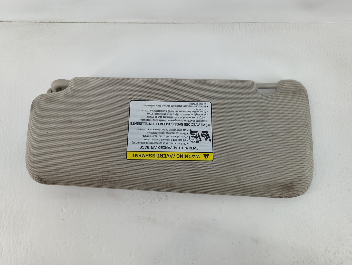 2020-2022 Kia Telluride Sun Visor Shade Replacement Passenger Right Mirror Fits Fits 2020 2021 2022 OEM Used Auto Parts - Oe