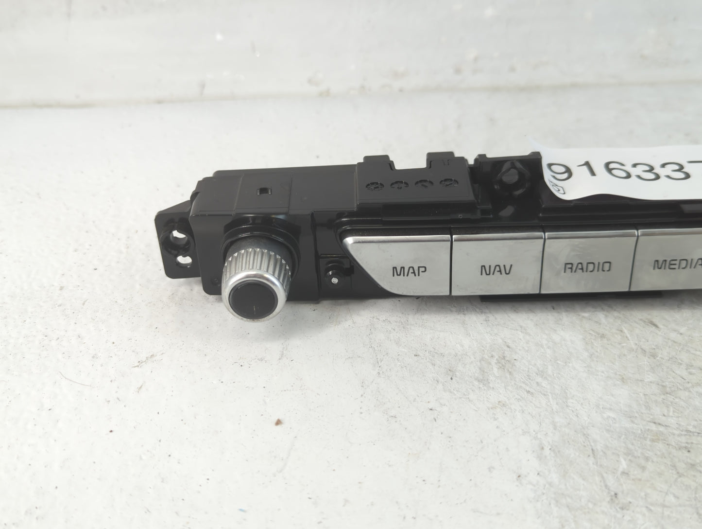 2020-2022 Kia Telluride Radio AM FM Cd Player Receiver Replacement P/N:26438272117 Fits Fits 2020 2021 2022 OEM Used Auto Pa