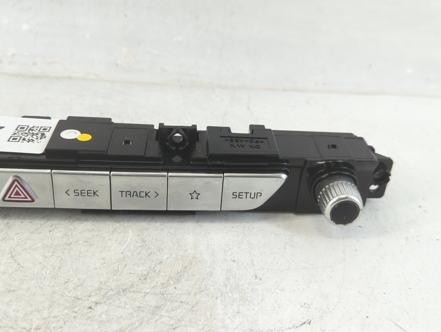 2020-2022 Kia Telluride Radio AM FM Cd Player Receiver Replacement P/N:26438272117 Fits Fits 2020 2021 2022 OEM Used Auto Pa