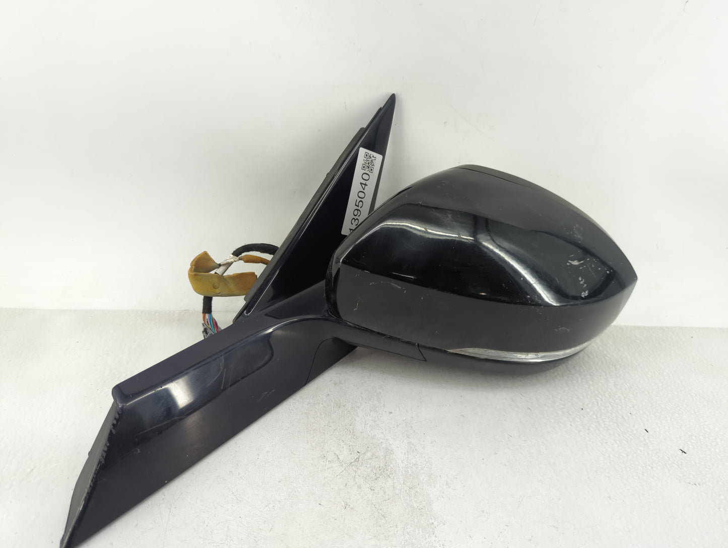 2020 Land Rover Discovery Driver Side View Mirror - Left Door Mirror OEM Used - Oemusedautoparts1.com