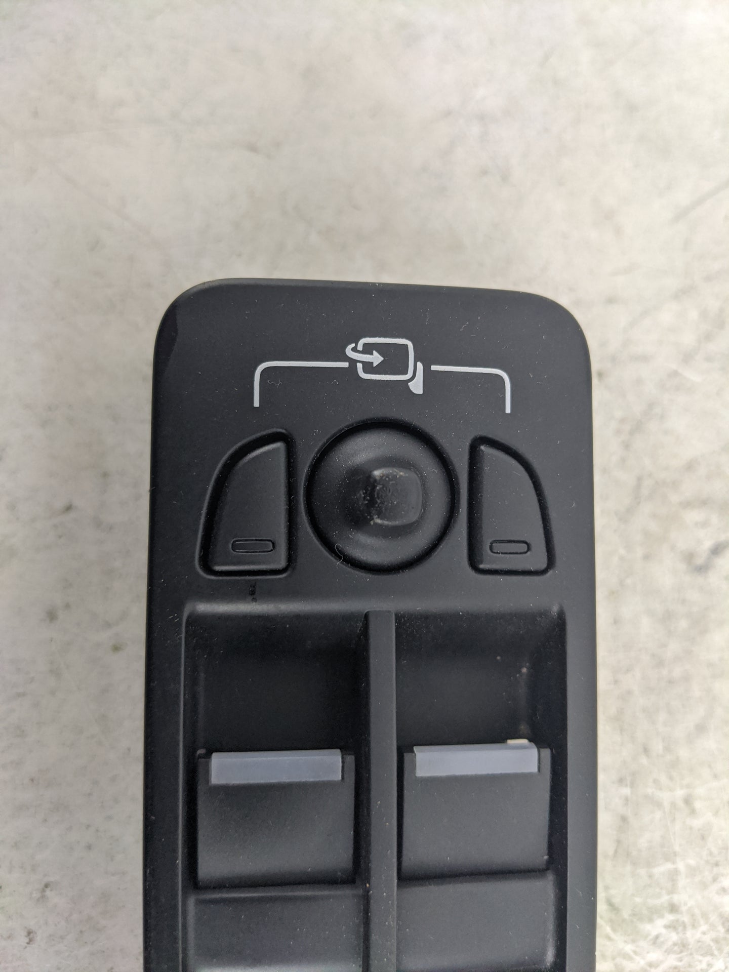 2015-2019 Land Rover Discovery Sport Master Power Window Switch Replacement Driver Side Left P/N:FK72-14540-AD Fits OEM Used