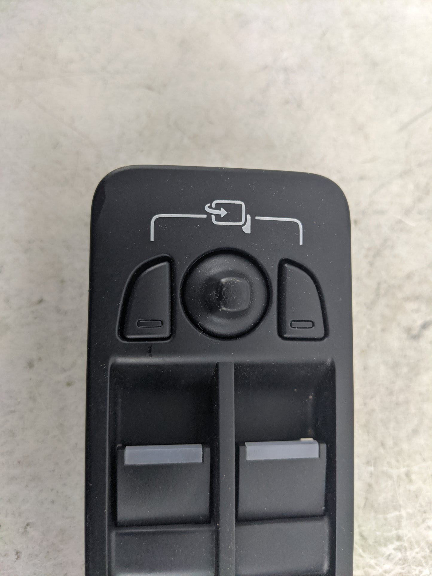 2015-2019 Land Rover Discovery Sport Master Power Window Switch Replacement Driver Side Left P/N:FK72-14540-AD Fits OEM Used
