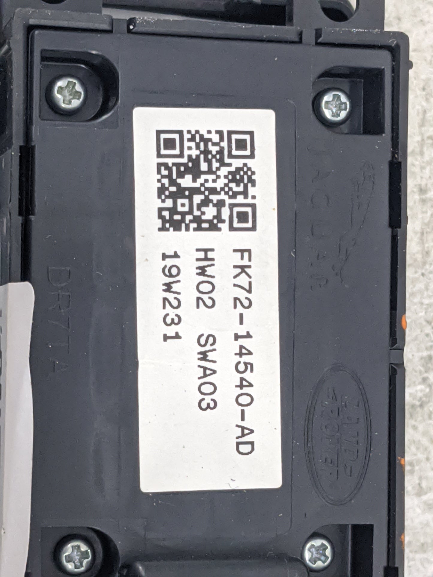 2015-2019 Land Rover Discovery Sport Master Power Window Switch Replacement Driver Side Left P/N:FK72-14540-AD Fits OEM Used