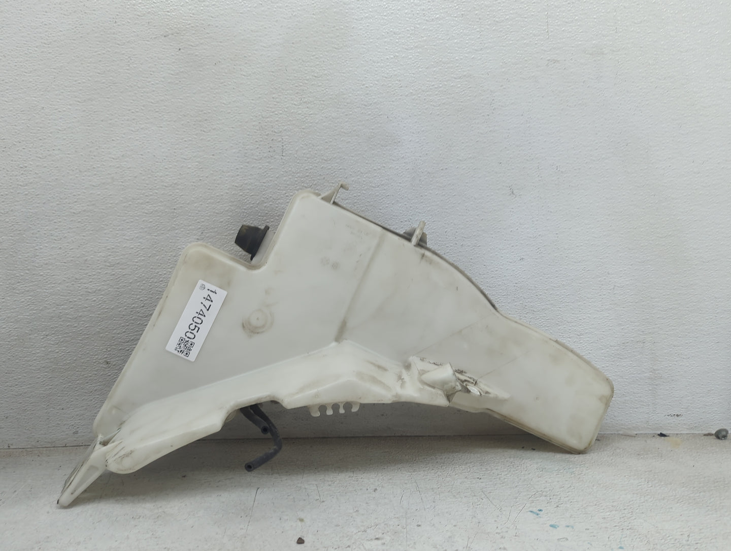 2020 Discovery Sport Windshield Washer Fluid Reservoir Bottle Oem - Oemusedautoparts1.com