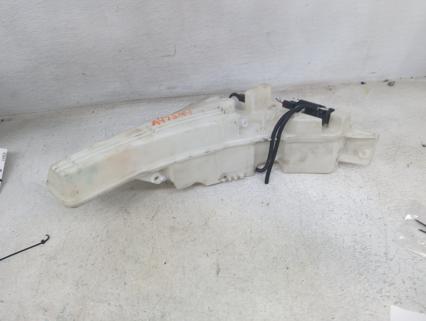 2020 Discovery Sport Windshield Washer Fluid Reservoir Bottle Oem - Oemusedautoparts1.com