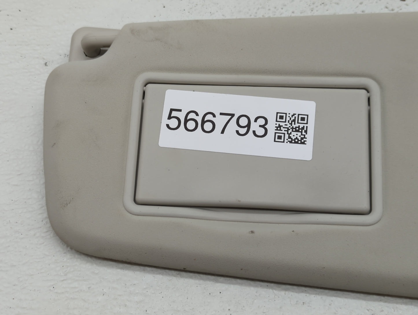 2020 Land Rover Discovery Sport Sun Visor Shade Replacement Passenger Right Mirror Fits OEM Used Auto Parts - Oemusedautopar