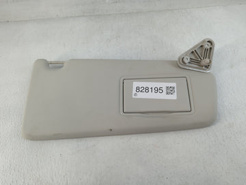 2020 Land Rover Discovery Sport Sun Visor Shade Replacement Passenger Right Mirror Fits OEM Used Auto Parts