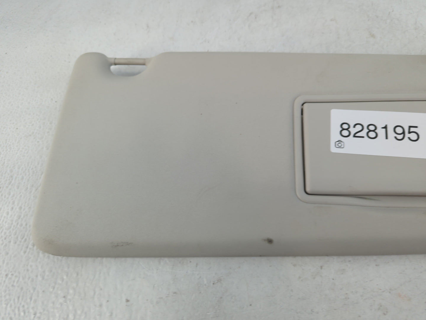 2020 Land Rover Discovery Sport Sun Visor Shade Replacement Passenger Right Mirror Fits OEM Used Auto Parts - Oemusedautopar