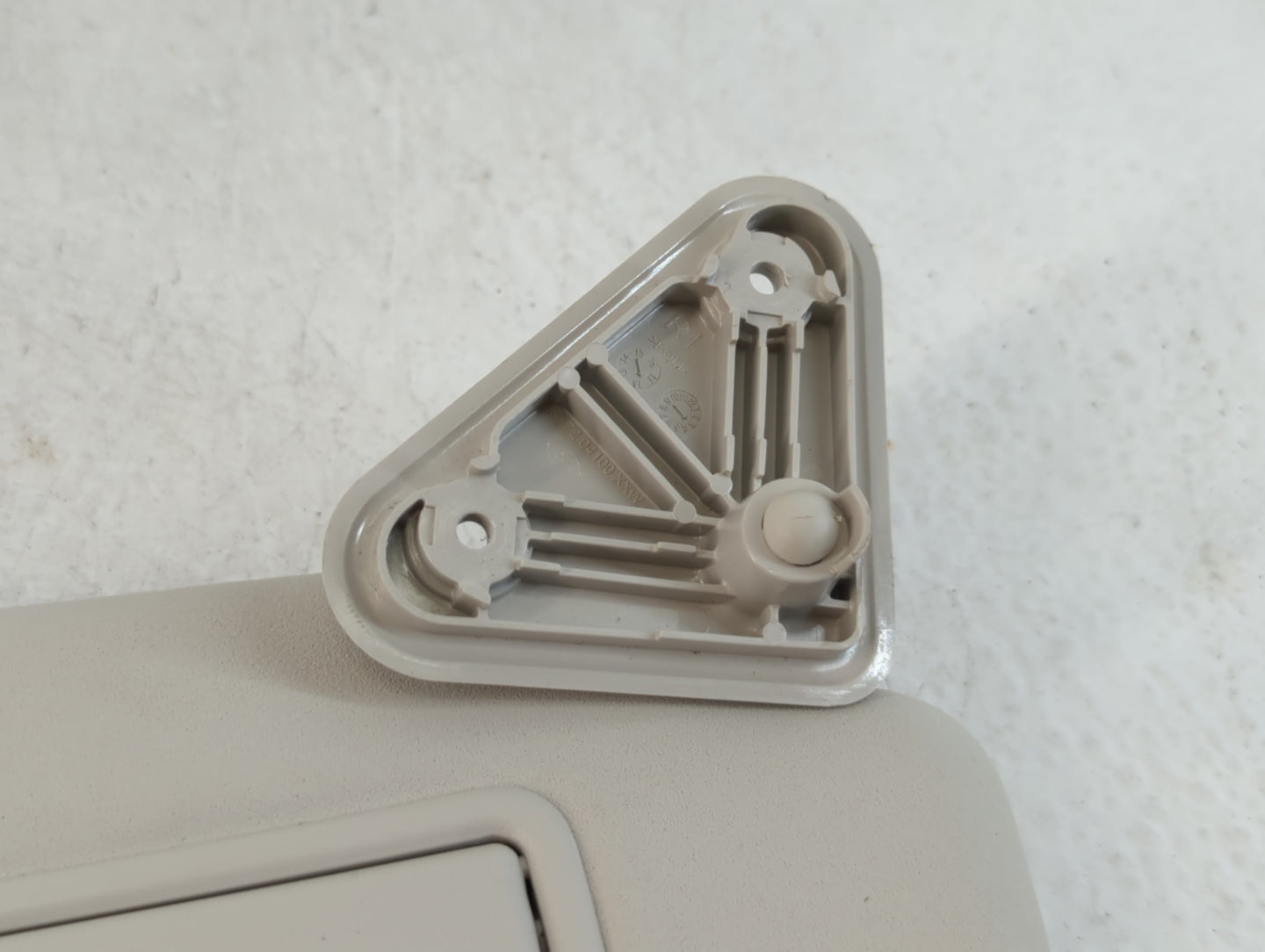 2020 Land Rover Discovery Sport Sun Visor Shade Replacement Passenger Right Mirror Fits OEM Used Auto Parts - Oemusedautopar