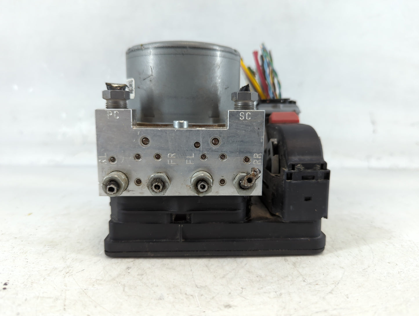 2020 Land Rover Discovery Sport ABS Pump Control Module Replacement P/N:KJ32-2C405-AB Fits OEM Used Auto Parts - Oemusedauto
