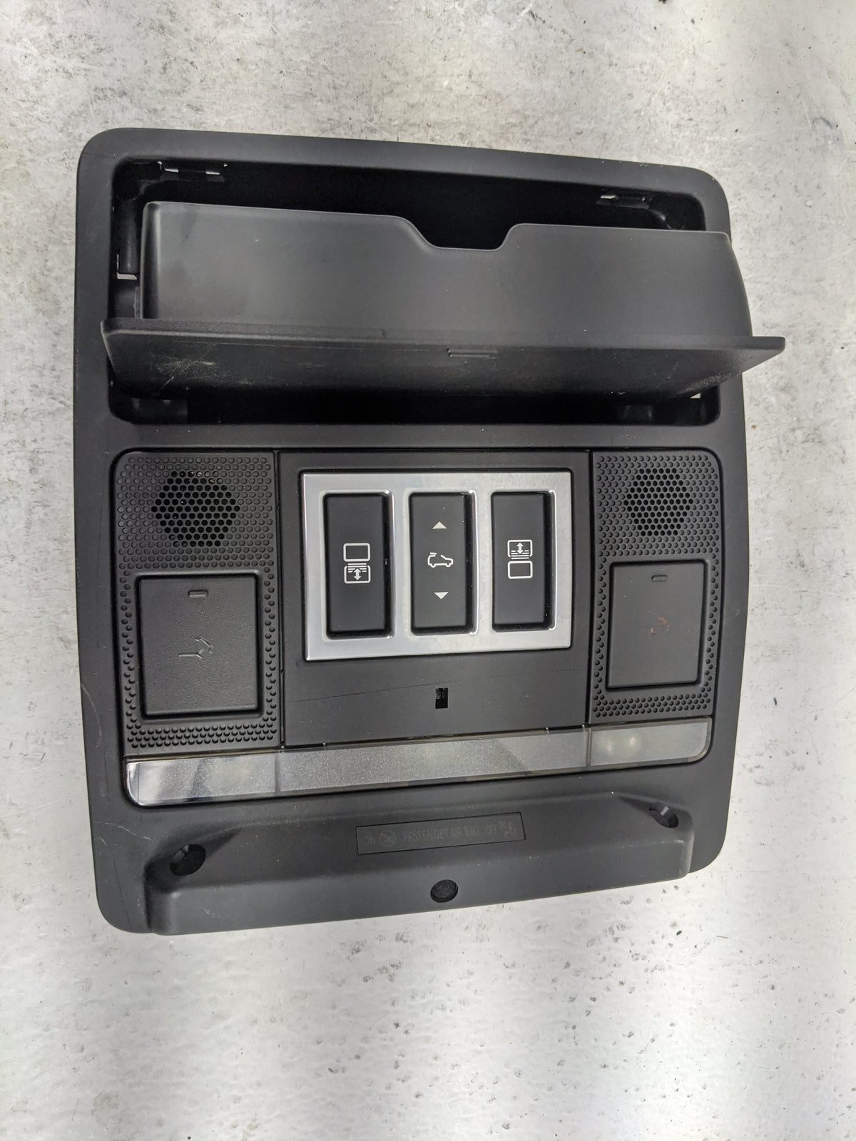 2020 Land Rover Range Rover Overhead Console W/rear Climate Control - Oemusedautoparts1.com