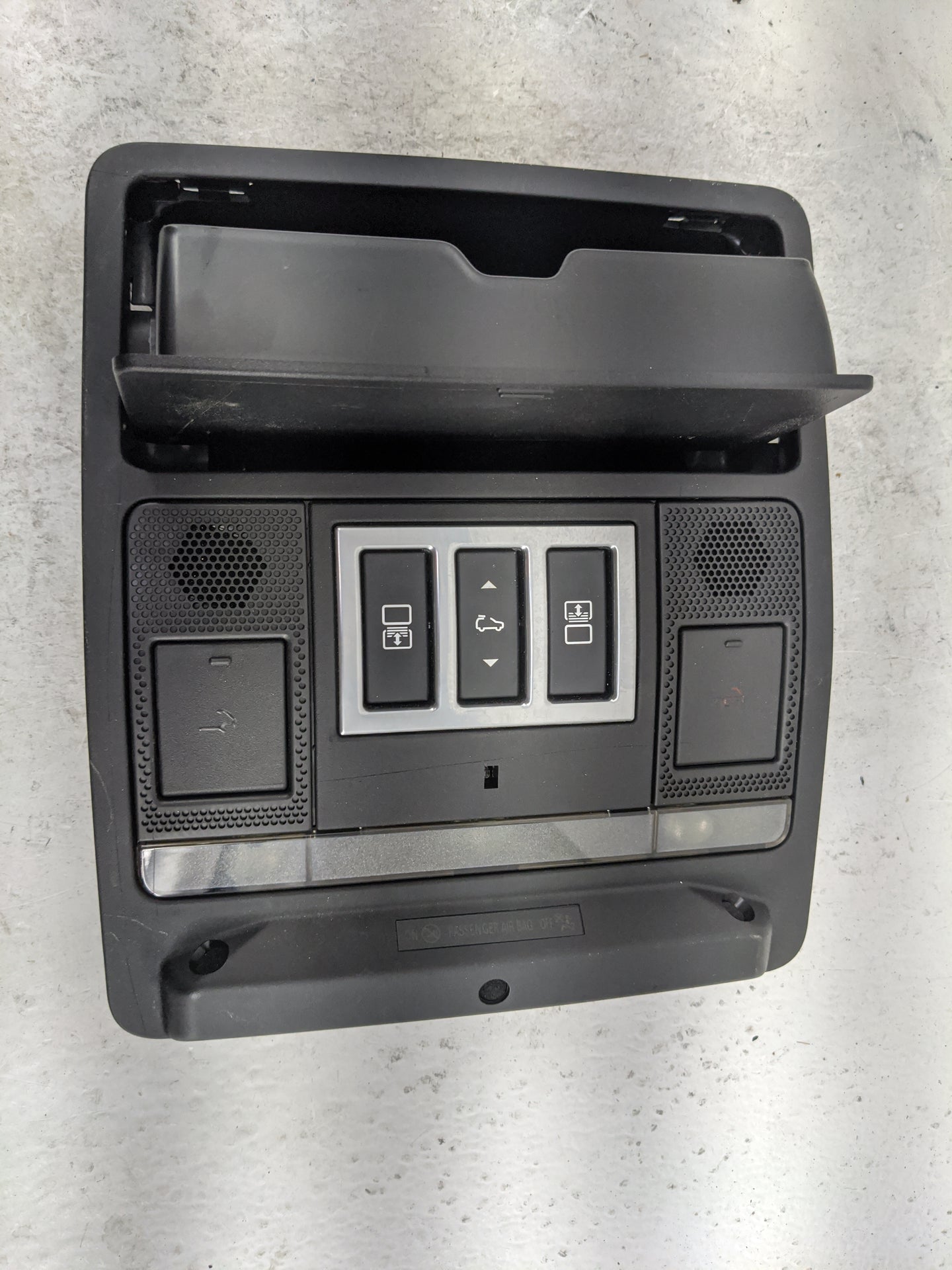 2020 Land Rover Range Rover Overhead Console W/rear Climate Control - Oemusedautoparts1.com