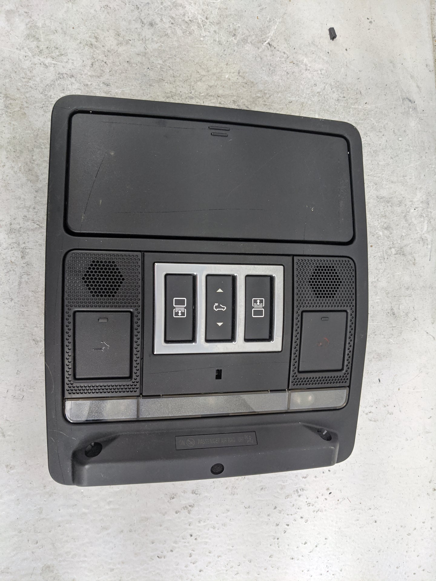 2020 Land Rover Range Rover Overhead Console W/rear Climate Control - Oemusedautoparts1.com