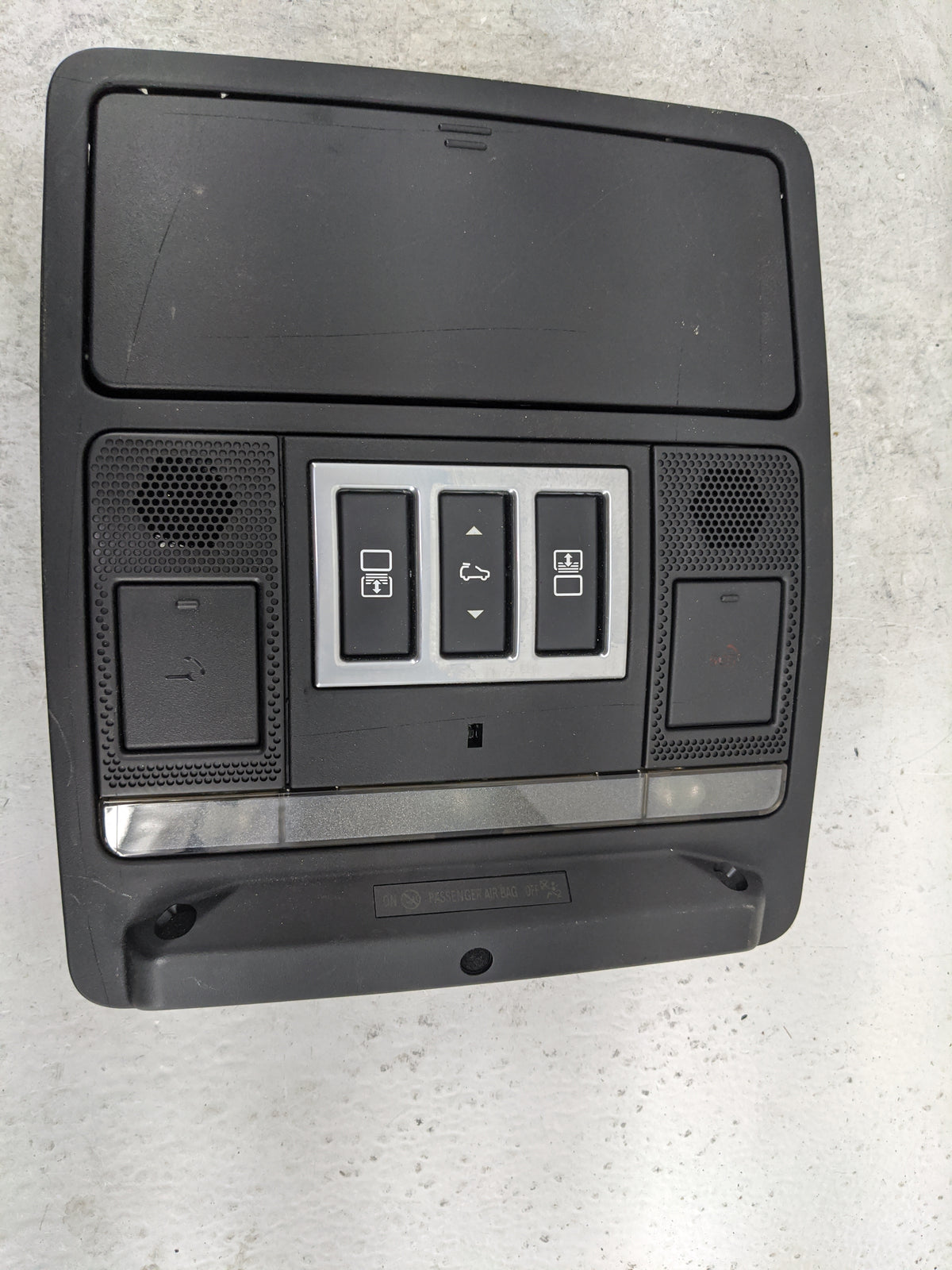2020 Land Rover Range Rover Overhead Console W/rear Climate Control - Oemusedautoparts1.com