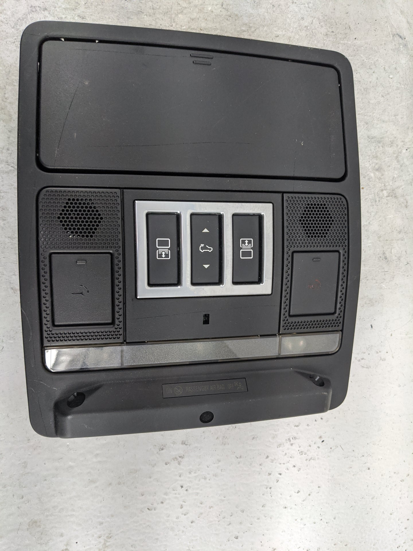 2020 Land Rover Range Rover Overhead Console W/rear Climate Control - Oemusedautoparts1.com