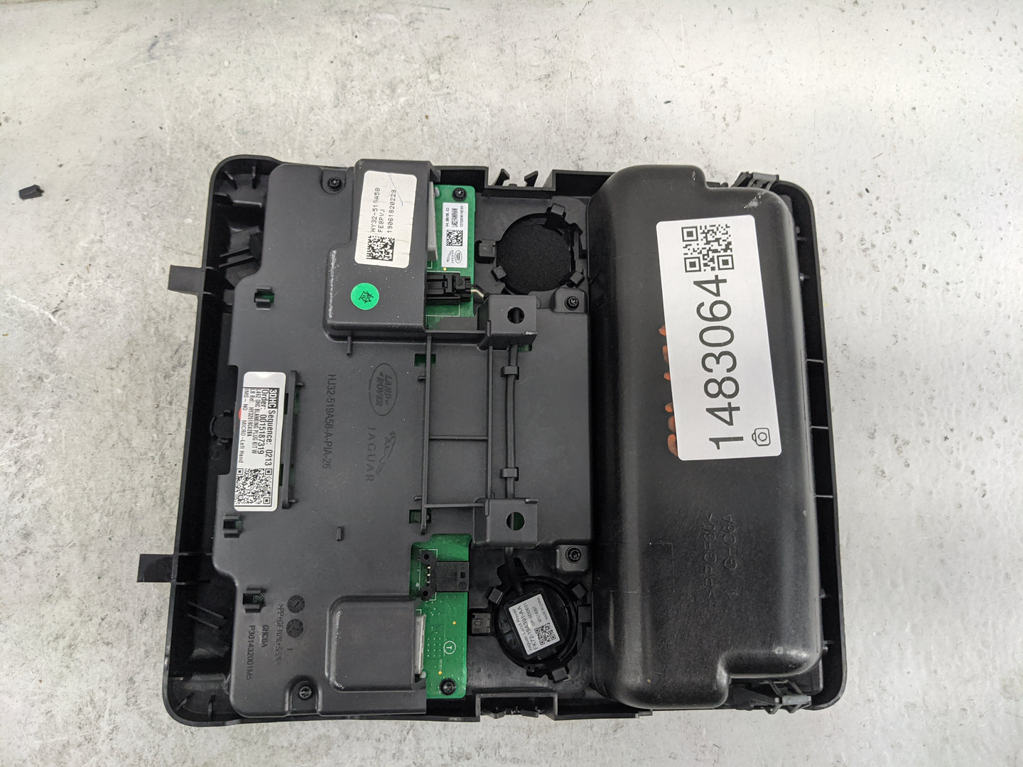 2020 Land Rover Range Rover Overhead Console W/rear Climate Control - Oemusedautoparts1.com