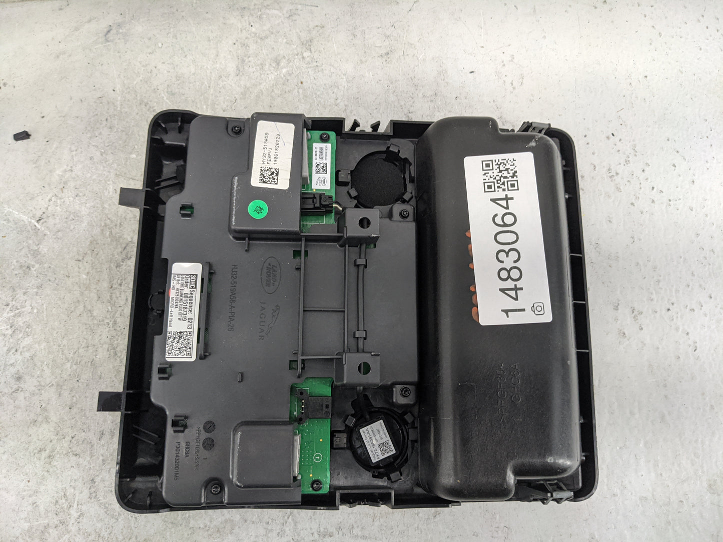 2020 Land Rover Range Rover Overhead Console W/rear Climate Control - Oemusedautoparts1.com