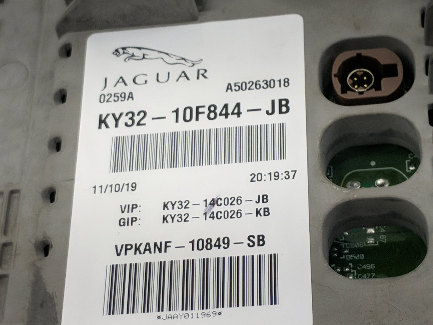 2020 Land Rover Range Rover Instrument Cluster Speedometer Gauges P/N:KY32-10F844-JB KY32-14C026-JB, KY32-14C026-KB Miles: F