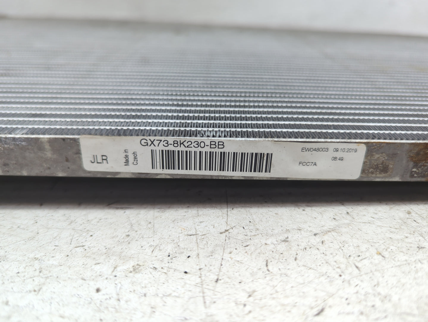 2020 Land Rover Range Rover Velar Engine Cooling Radiator Condensor P/N:GX73-8K230-BB EW048003 Fits OEM Used Auto Parts - Oe