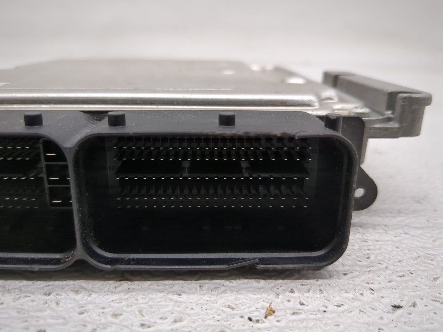 2020 Land Rover Velar PCM Engine Control Computer ECU ECM PCU OEM P/N:HPLA-14C568-TB 0261S13504 Fits Fits 2017 2018 2019 OEM
