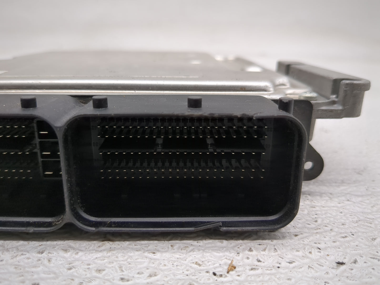 2020 Land Rover Velar PCM Engine Control Computer ECU ECM PCU OEM P/N:HPLA-14C568-TB 0261S13504 Fits Fits 2017 2018 2019 OEM